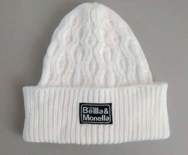 Berretto bianco con pattern Radio Bellla & Monella