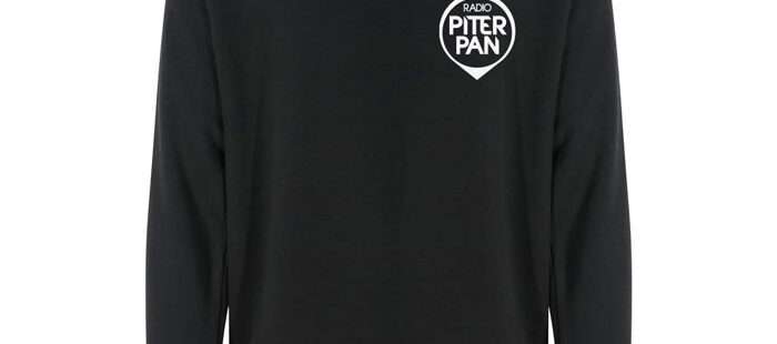 Felpa nera con logo bianco di Radio Piterpan