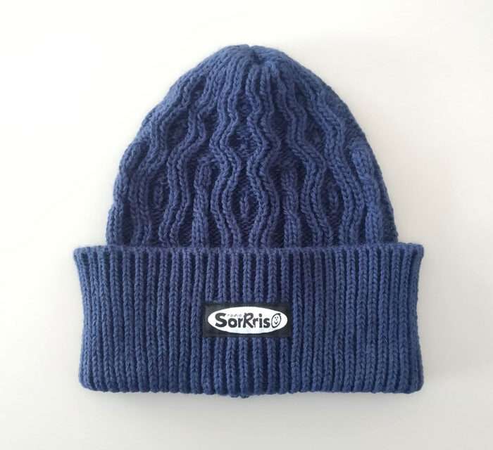 Berretto blu con pattern Radio Sorrriso