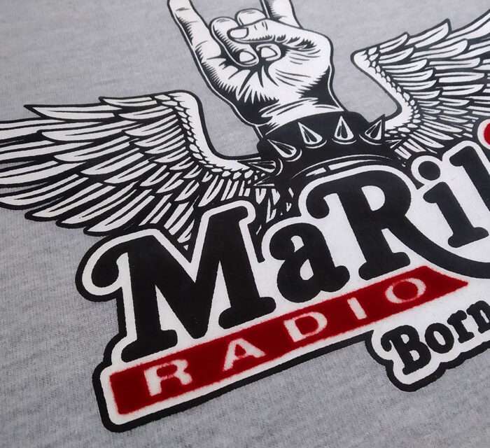 dettaglio Felpa con cappuccio Bianca / Nera con logo di Radio Marilù